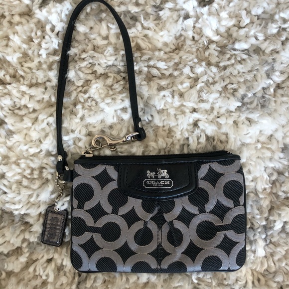 Coach wristlet - Picture 3 of 3